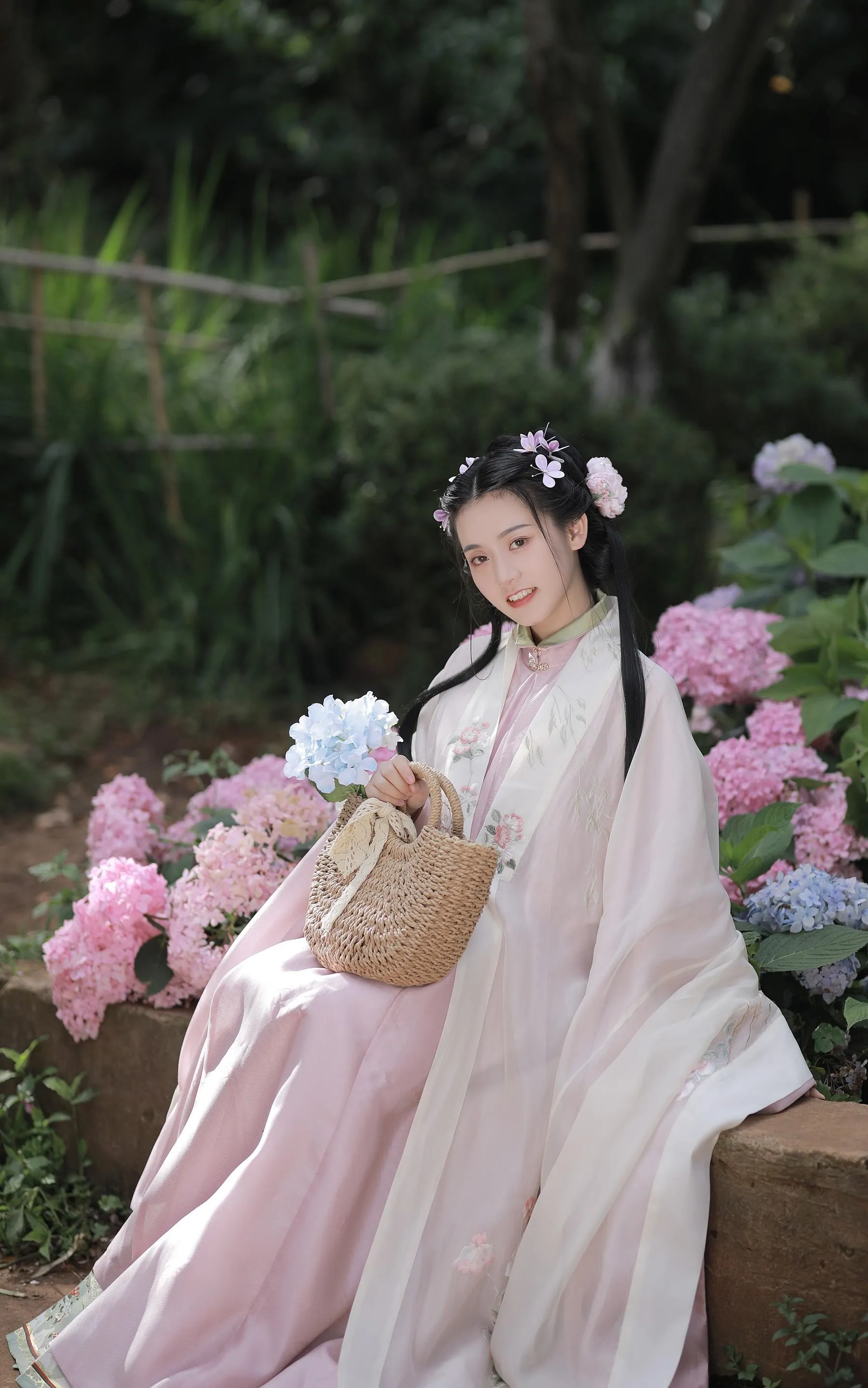 [YITUYU艺图语]2022.07.20 一念花开，香如故 Dear-郑同学 [38P]插图6